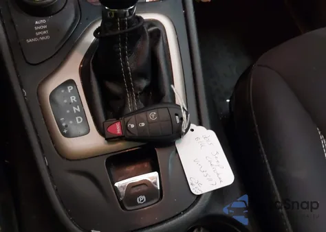 2015 Jeep Cherokee North z USA, uszkodzony, nr VIN 1C4PJMCS8FW635117